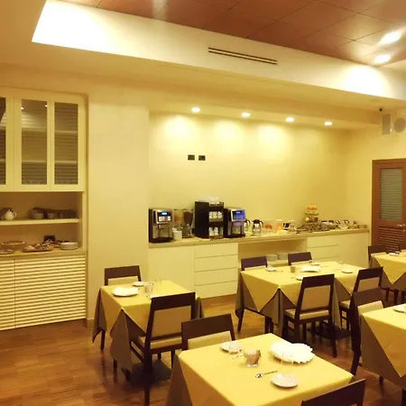 فندق Moderno