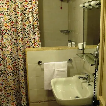 Moderno Hotel