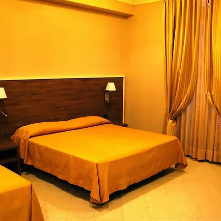 Moderno Hotel 3*