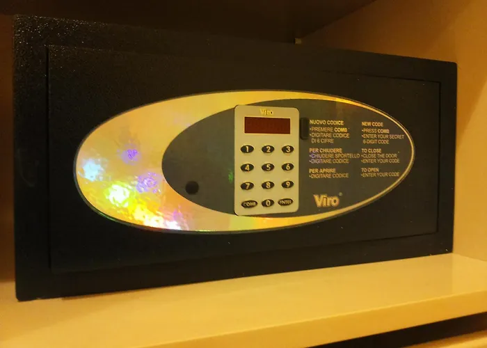 Moderno מלון בארי